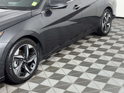 2022 Hyundai Elantra Limited