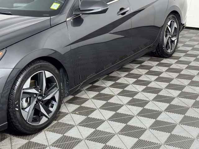 2022 Hyundai Elantra Limited