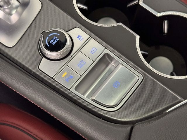 2024 Genesis G70 2.5T